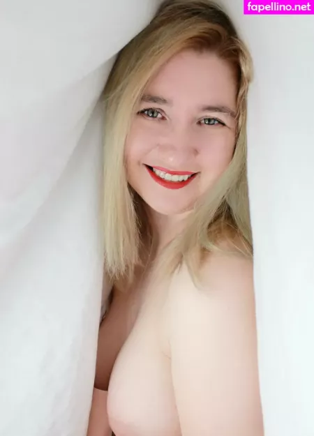 Skarlett Ivy OnlyFans Thumbnail #dnXmv7sdjH