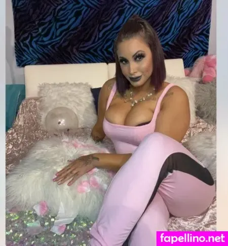 Skarlette Nikole OnlyFans Thumbnail #DxfuLVIeCU