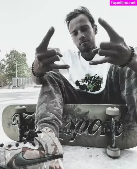 Skaterrboi OnlyFans Thumbnail #49qw0FebRu