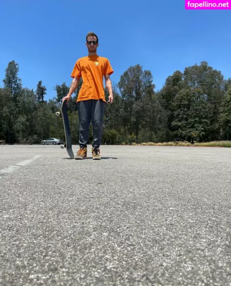 Skaterrboi OnlyFans Thumbnail #9VytJtTlb8