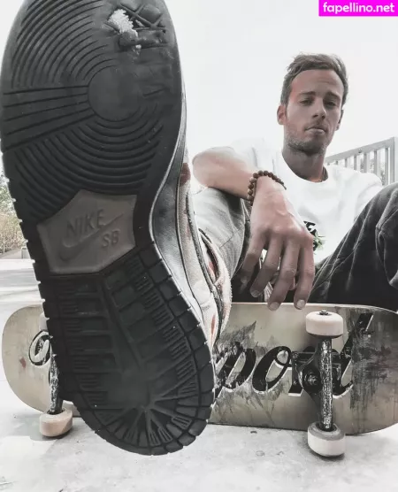 Skaterrboi OnlyFans Thumbnail #CUQ1cZxYDG