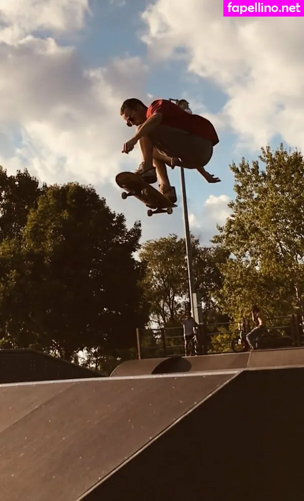 skaterrboi, skaterrboyy20 Nude Leaked OnlyFans Photo #Wbqs99Cw6I