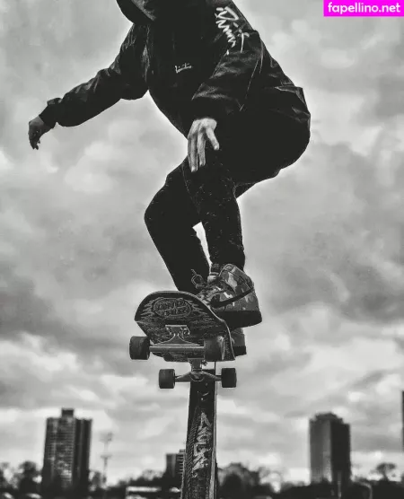 Skaterrboi OnlyFans Thumbnail #ZMGL1Erqsz