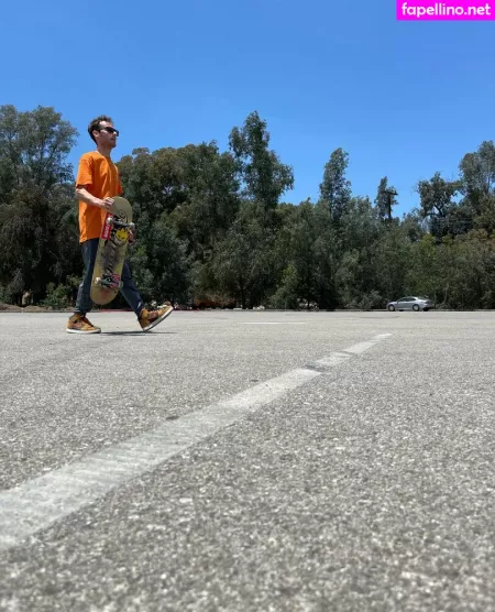 Skaterrboi OnlyFans Thumbnail #lkMsB7I8JG