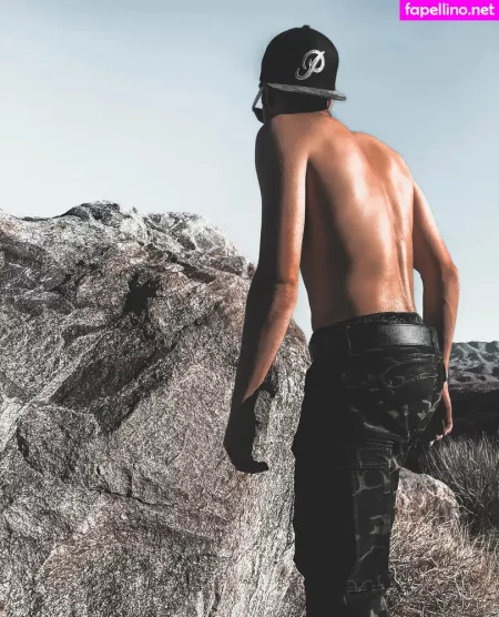 Skaterrboi OnlyFans Thumbnail #osRXuaNWKU