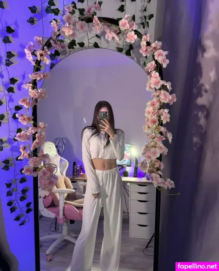 Skazochkasmr OnlyFans Thumbnail #gX8jNM46I0
