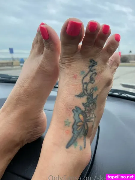 Skeetonfeet OnlyFans Thumbnail #x4l6LLvcZV