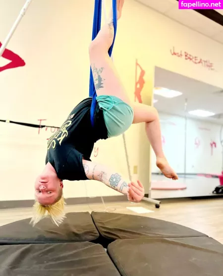 Skeletons Twin OnlyFans Thumbnail #nqSRv2ernR