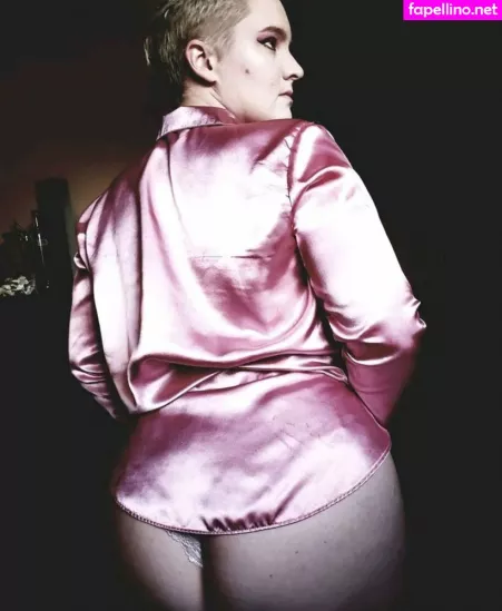 Skeletons Twin OnlyFans Thumbnail #y8RgpCuwHL