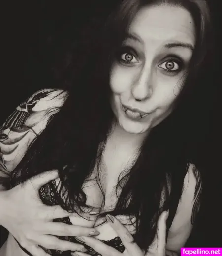 Skelli OnlyFans Thumbnail #Cv6VJi3PTa