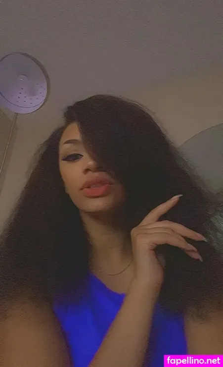 Skimpystar OnlyFans Thumbnail #vV5OLlKzV1