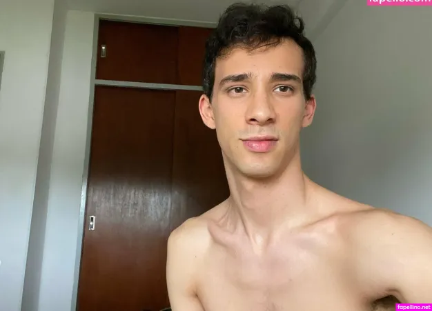 Skinnystr8 OnlyFans Thumbnail #1iTwUS771I