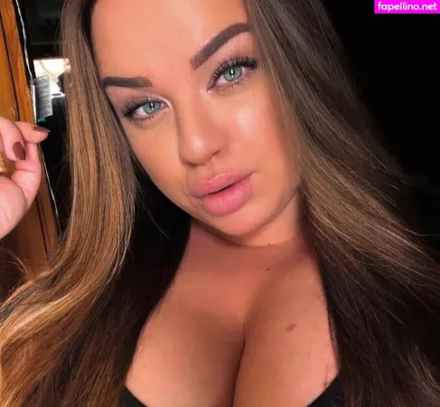 Skorka Kitti OnlyFans Thumbnail #Vuic7GBa3y