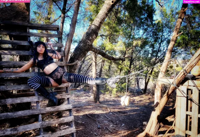 Skullcandybri OnlyFans Thumbnail #Uoq6UfxSEj