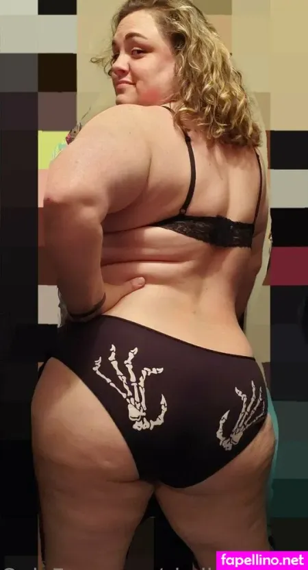 Skullsandkisses OnlyFans Thumbnail #qxQfJgBwkU