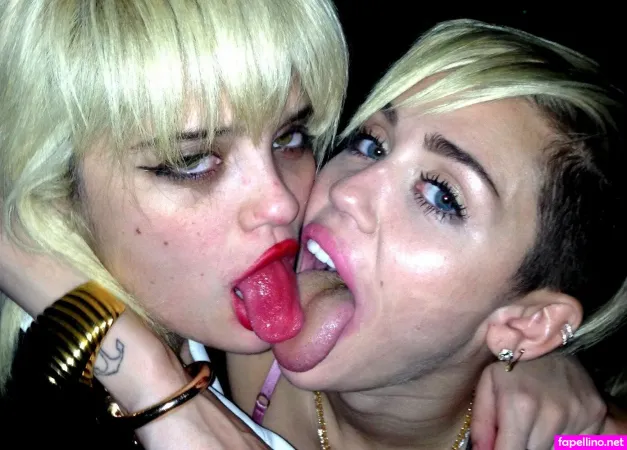 Sky Ferreira OnlyFans Thumbnail #G6yPVK7UAd