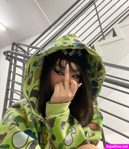 Sky Larr OnlyFans Thumbnail #o8jpPXJoR5