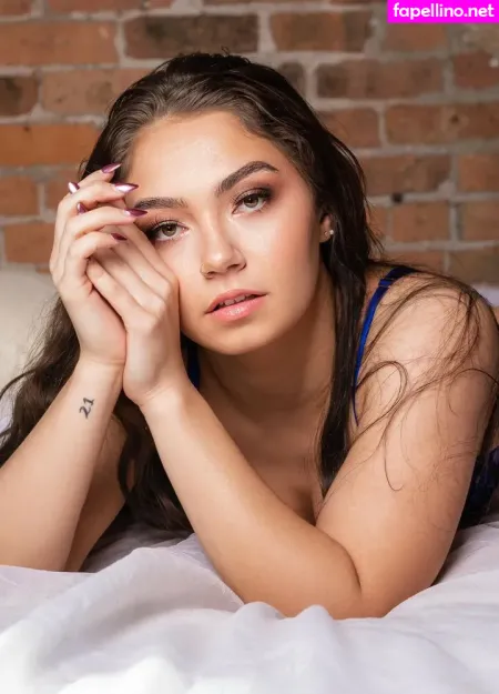 Skye Dolecki OnlyFans Thumbnail #c9b5hEwfpv