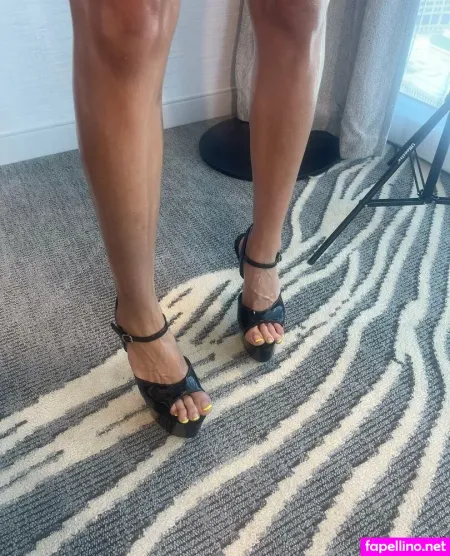 Skye Hotwife Vip OnlyFans Thumbnail #4JaMO9LXzl