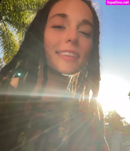 Skye Sharp OnlyFans Thumbnail #oswKKVat6V