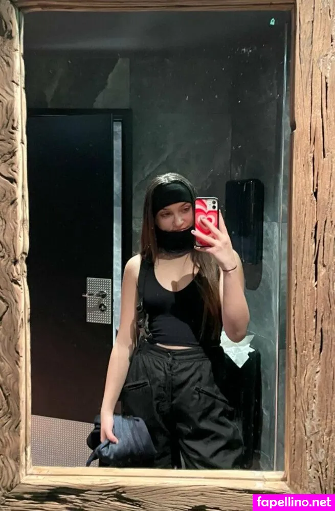 skyebluewantsu, skyeofficial Nude Leaked OnlyFans Photo #EFcteGhE3C