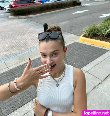 Skye Upshall OnlyFans Thumbnail #JjFTJlEkUl