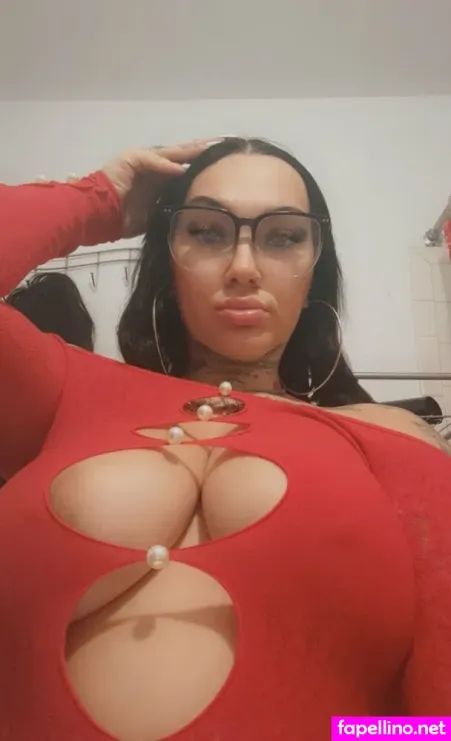 Skyefrank OnlyFans Thumbnail #TQoG1y3ag4