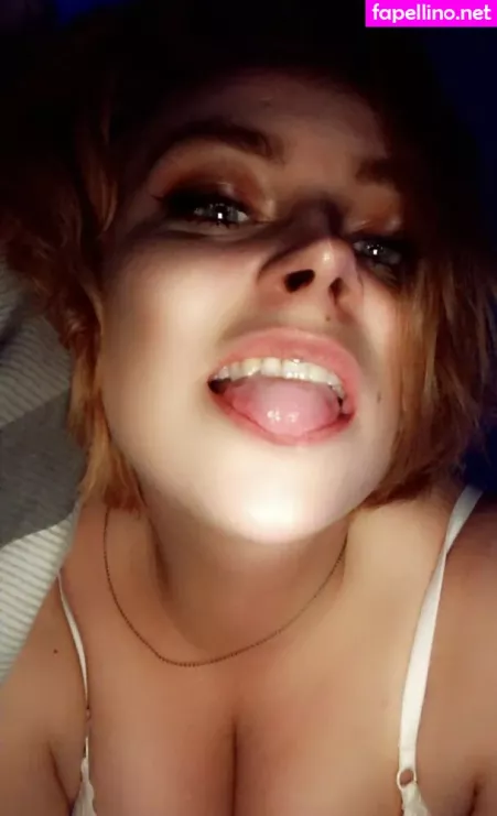 Skyemoore OnlyFans Thumbnail #eiwiWCbWm2