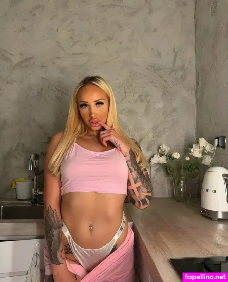 Skyerowe OnlyFans Thumbnail #t4EW8f1YUm