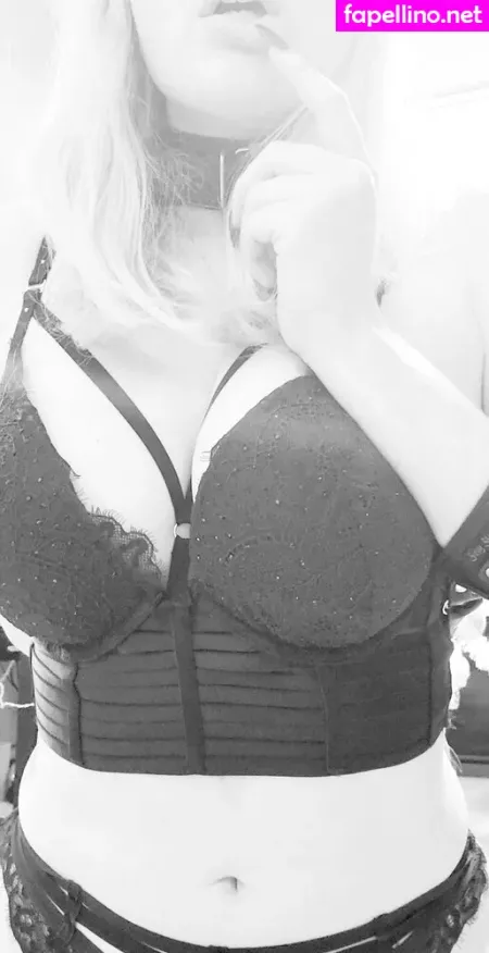 Skyestone9 OnlyFans Thumbnail #Z2UoqKlkcO