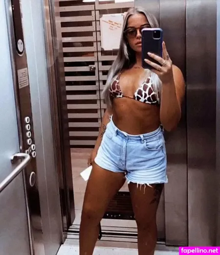 Skyla Giles OnlyFans Thumbnail #RzjAPtvDZp