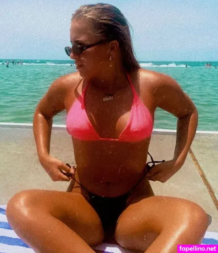 Skyla Giles OnlyFans Thumbnail #qSMKpd9VQZ