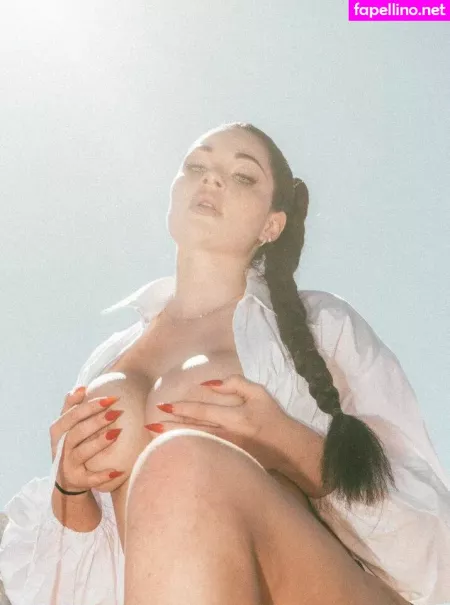 Skyla Novea OnlyFans Thumbnail #Wfx4u3Qczv