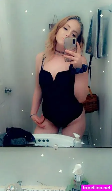 Skylaa19 OnlyFans Thumbnail #D0htyZtbJN