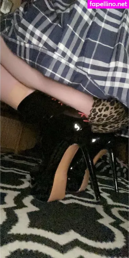 Skylakat OnlyFans Thumbnail #1Dts3PSUM6