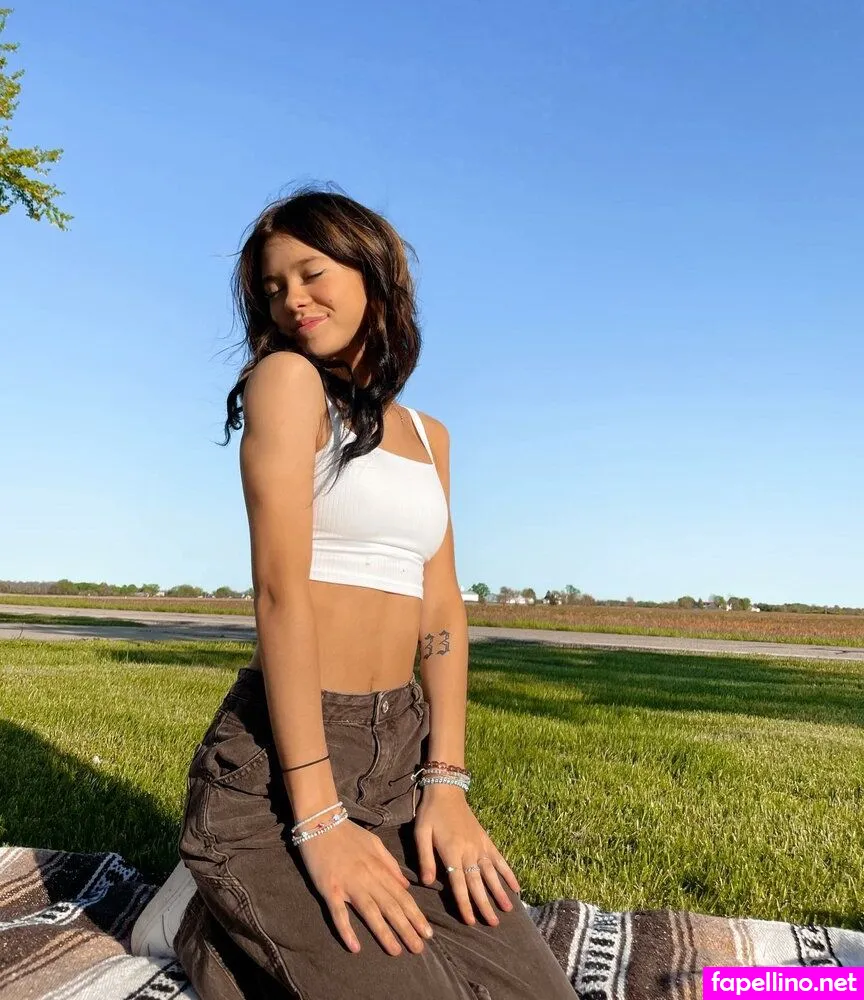 skylarnmartin, skyskysoflyy Nude Leaked OnlyFans Photo #ryPiMoOIGP