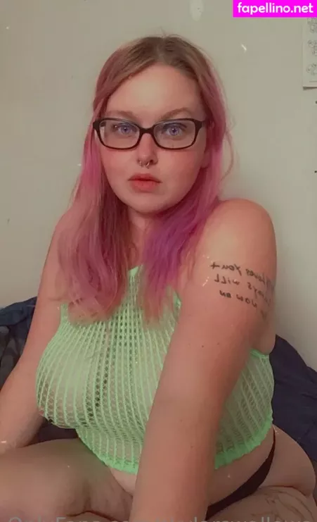 Skylarswallows OnlyFans Thumbnail #Ff2rAT7uvD