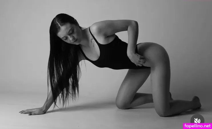 Skyle Lee Elliott OnlyFans Thumbnail #PgtoQ0i2kL