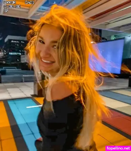 Skyler Lesslie OnlyFans Thumbnail #dB0kbP4Lhe