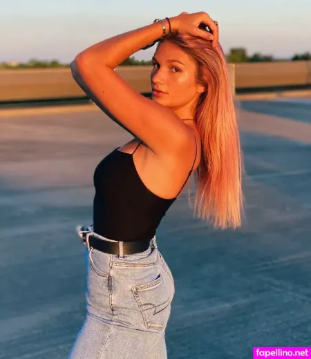 Skyler Lesslie OnlyFans Thumbnail #tXR3nZrND6