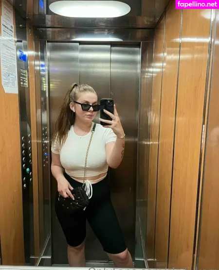 Skyli Kerr OnlyFans Thumbnail #72eFJuFxJ9