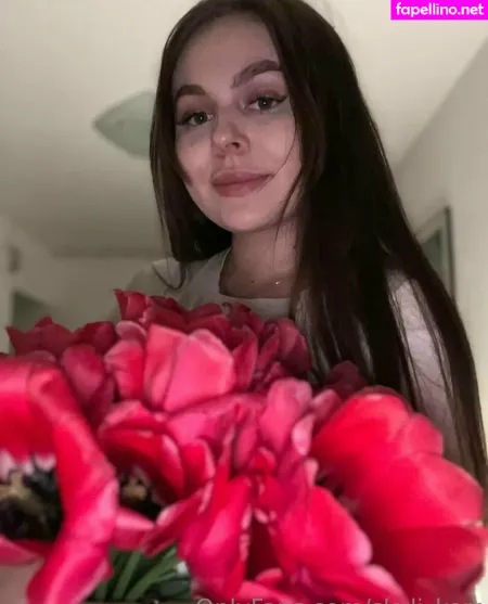 Skyli Kerr OnlyFans Thumbnail #kjGntNOZ8K