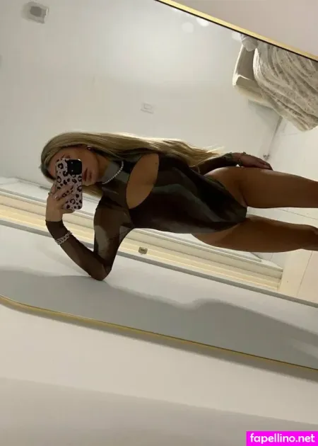 Skymoretti OnlyFans Thumbnail #ZLBMHJjI2I