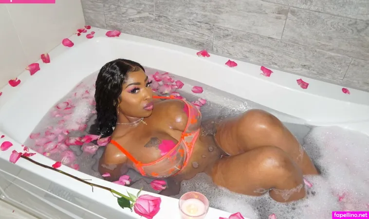 Skyyblackfree OnlyFans Thumbnail #RWQyzurbdf