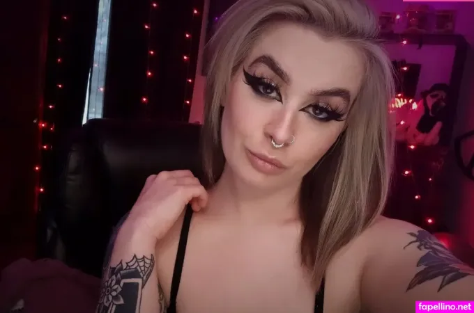 Slashleyreacts OnlyFans Thumbnail #1uursvilWp