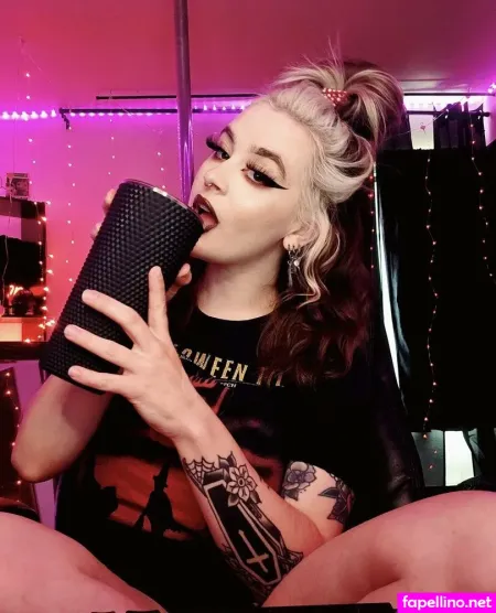 Slashleyreacts OnlyFans Thumbnail #UtJqym7X3F