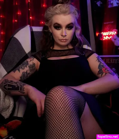 Slashleyreacts OnlyFans Thumbnail #VnXzdJpfRK