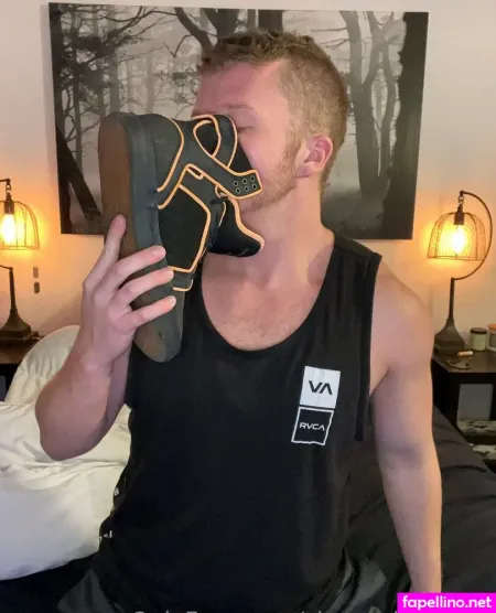 Slcsneakerlicker OnlyFans Thumbnail #XbdOzuw1FB