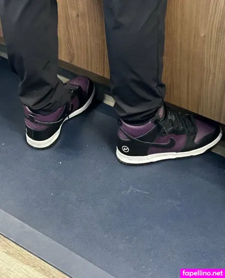 Slcsneakerlicker OnlyFans Thumbnail #p4182IdEL1