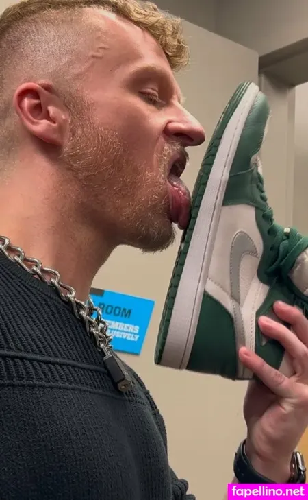 Slcsneakerlicker OnlyFans Thumbnail #zVXteviwcF